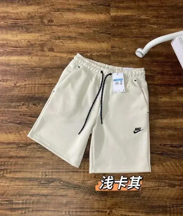 Light khaki color