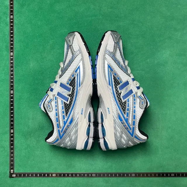New Balance 1906R Sneakers