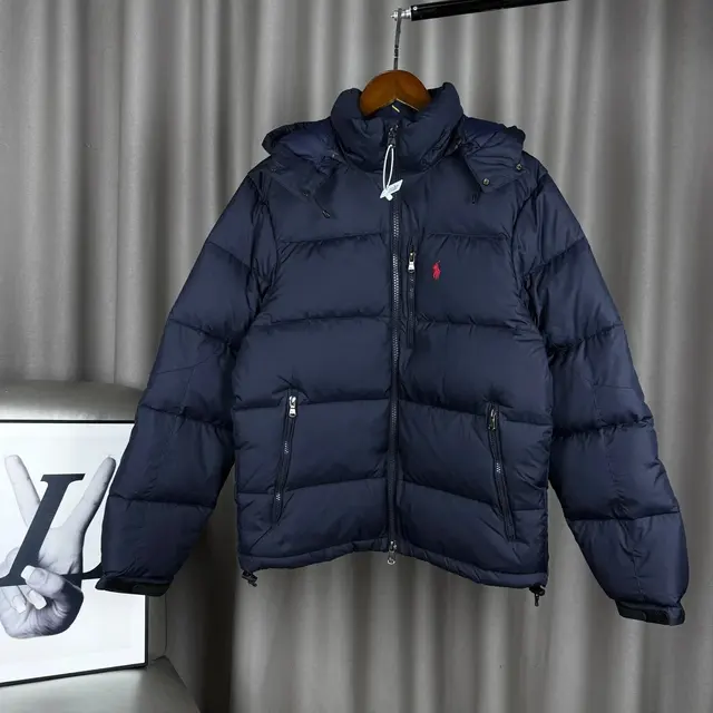 Navy color with detachable collar