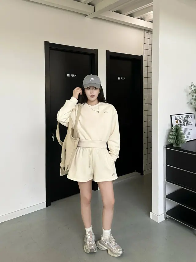 【Short Sweat Beige