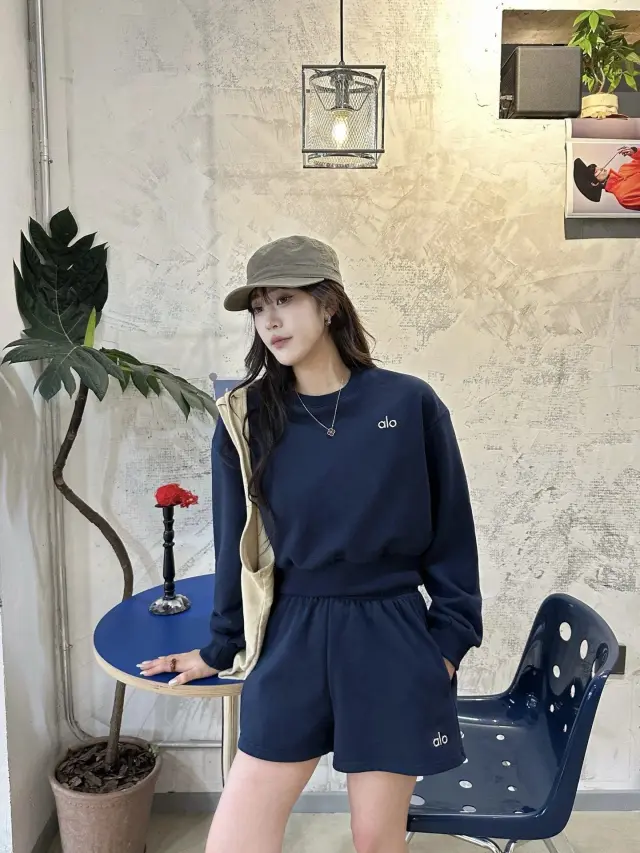 【Short Sweat] navy blue